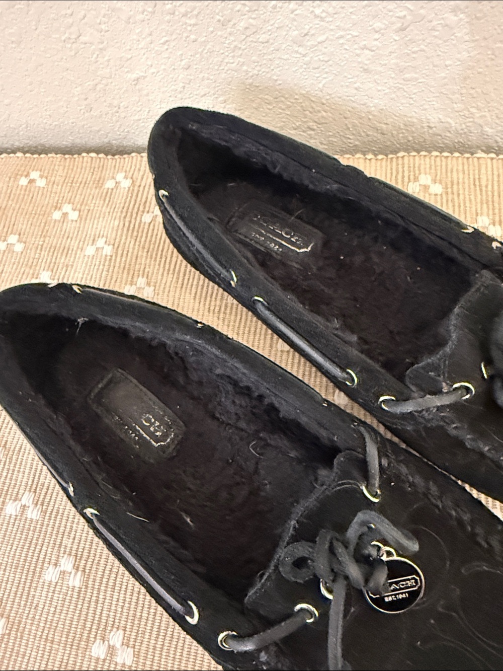 Coach Antonia Black Suede Signature Embossed Fur Lined Moccasin Loafers Size 7.5 - Picture 6 of 14